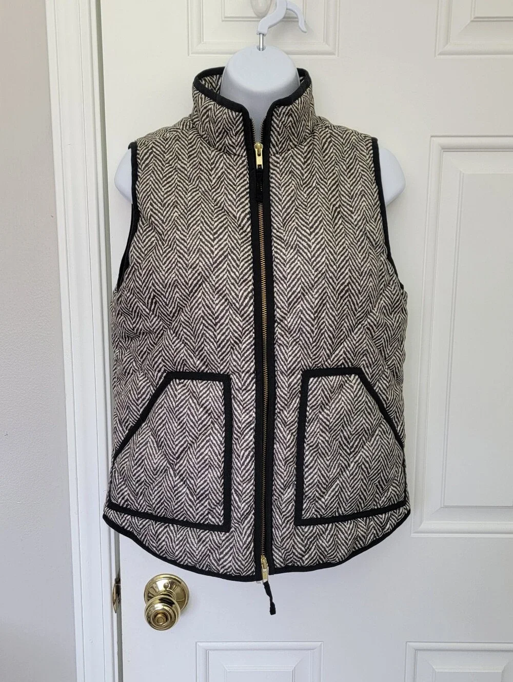 J.CREW Women’s Quilted Full Zip Herringbone Vest Black White XS Pockets